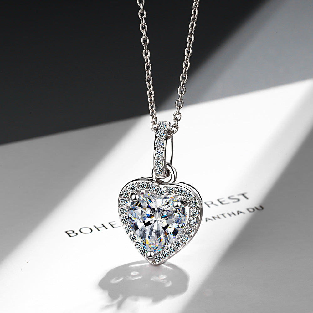 "Lightweight and durable neckpiece, ideal for daily wear."

