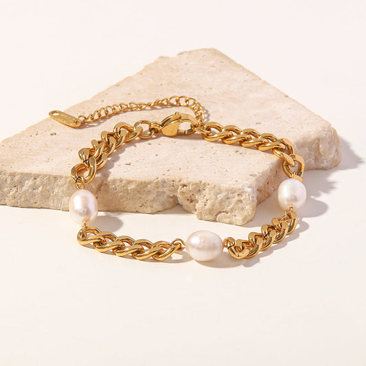 Elegant Freshwater Pearl Link Bracelet featuring lustrous, high-quality pearls.