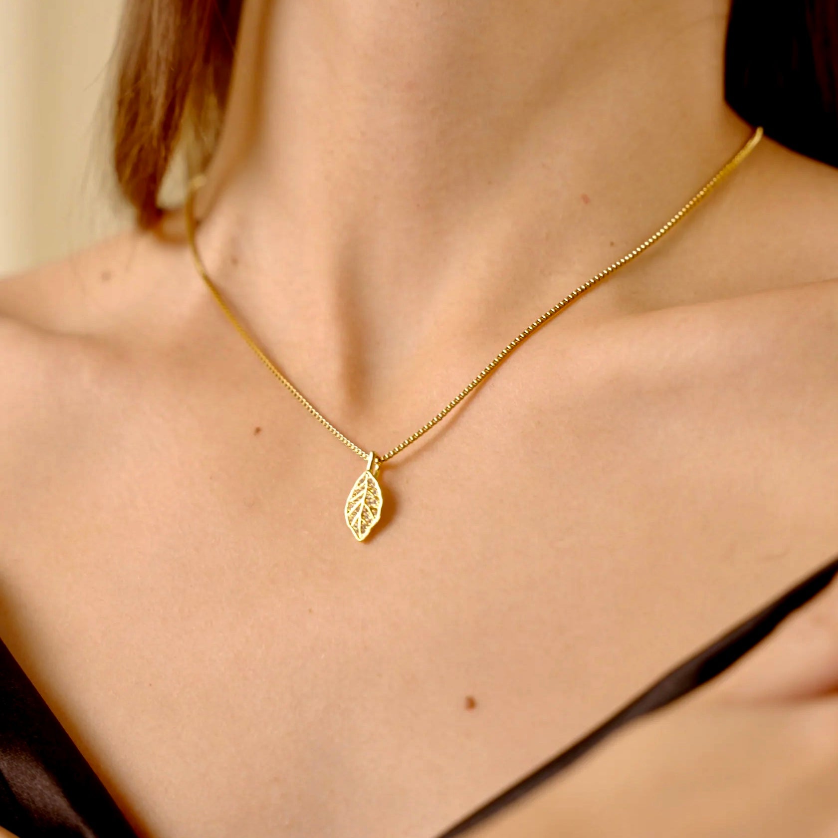 Anti-tarnish technology ensures that your precious pieces remain flawless for years to come perfect gift for women's 