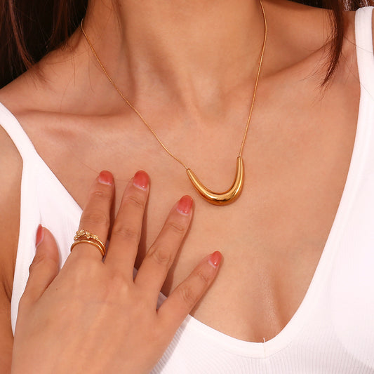 "Elegance in every 18k detail."
"Golden moments, made with 18k elegance."

