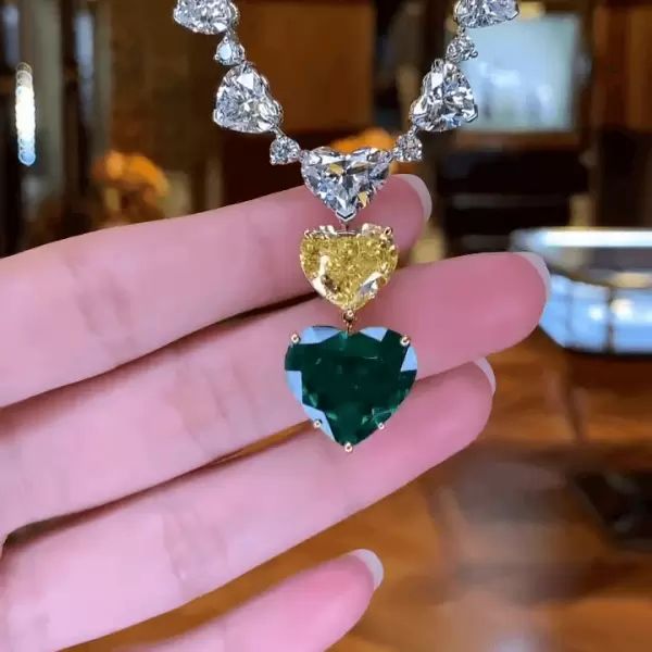 "The Heart of Titanic Necklace – where love meets legacy."

"Strength, beauty, and love, united in the Heart of Titanic Set."