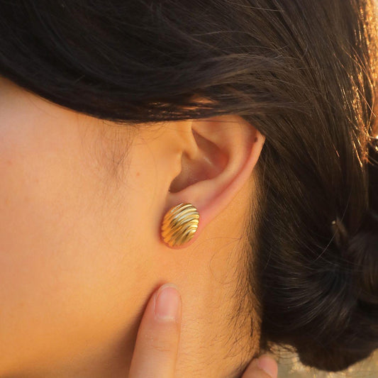 Ribbed Stud Earrings