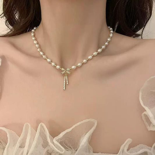 Amora Pearl Necklace