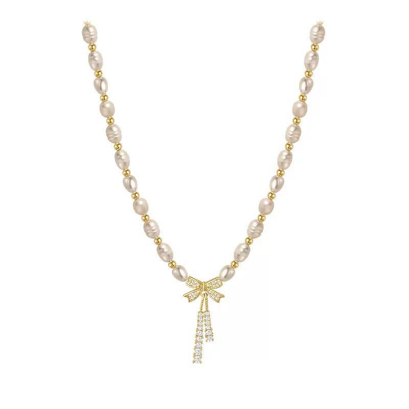 Amora Pearl Necklace