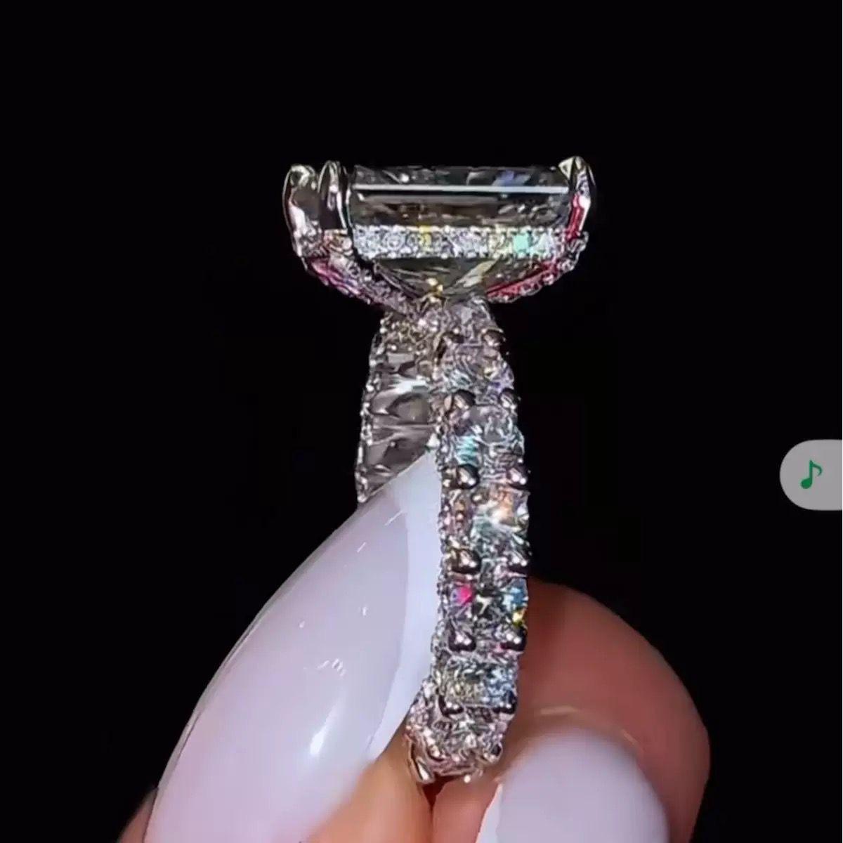 Queen of Lustre Ring