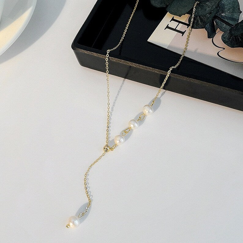 Pearl Lariat Necklace.