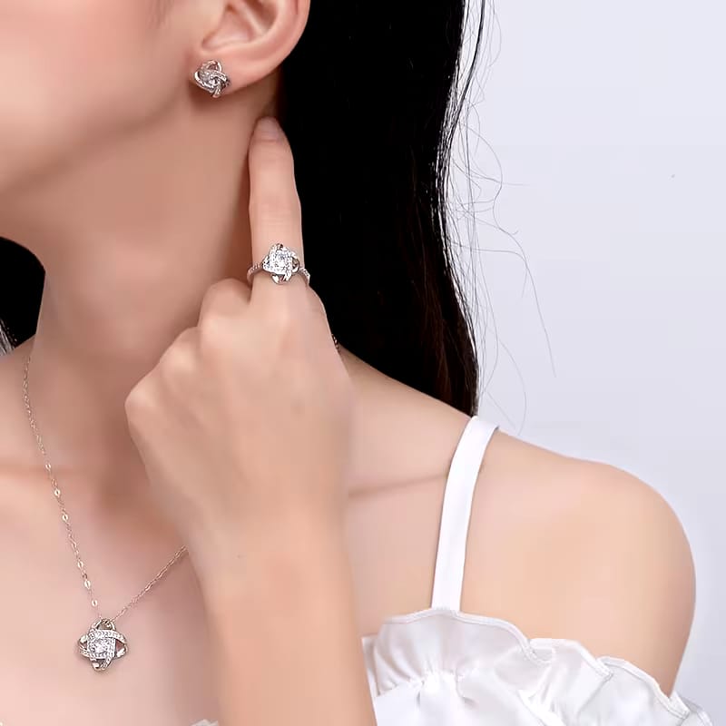 Eternal Knot Necklace Set