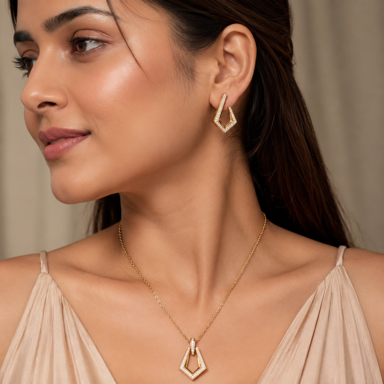 Prism Apex Necklace Set