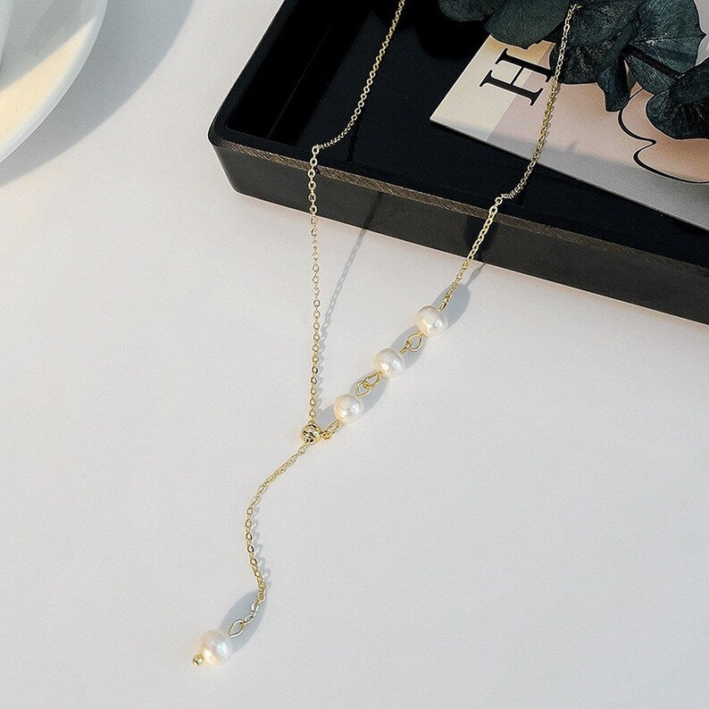 "Lightweight and durable neckpiece, ideal for daily wear."
