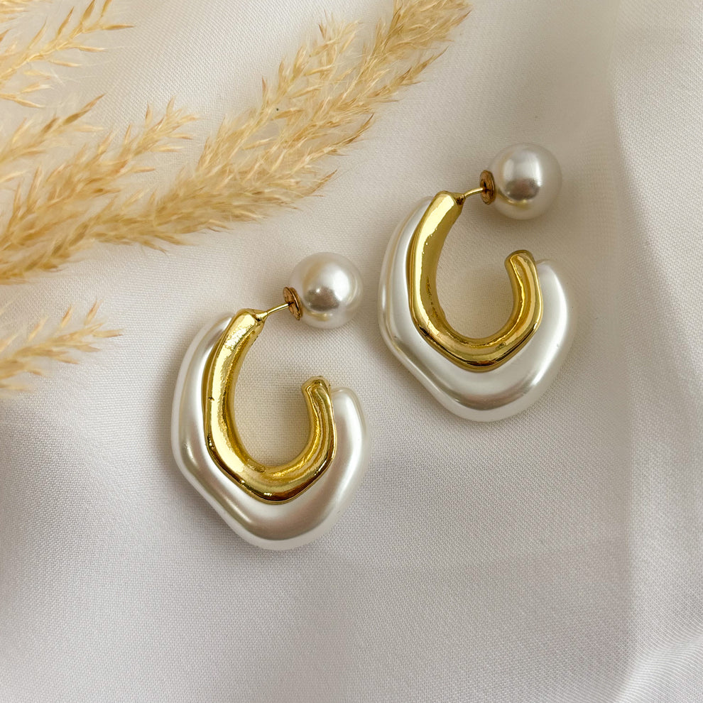 "Lightweight and durable earrings , ideal for daily wear."
