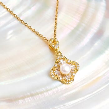 Elegant pearl & Diamond  Floral Gold Necklace