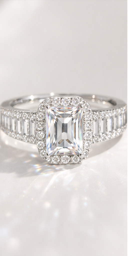 Emerald Royale Ring