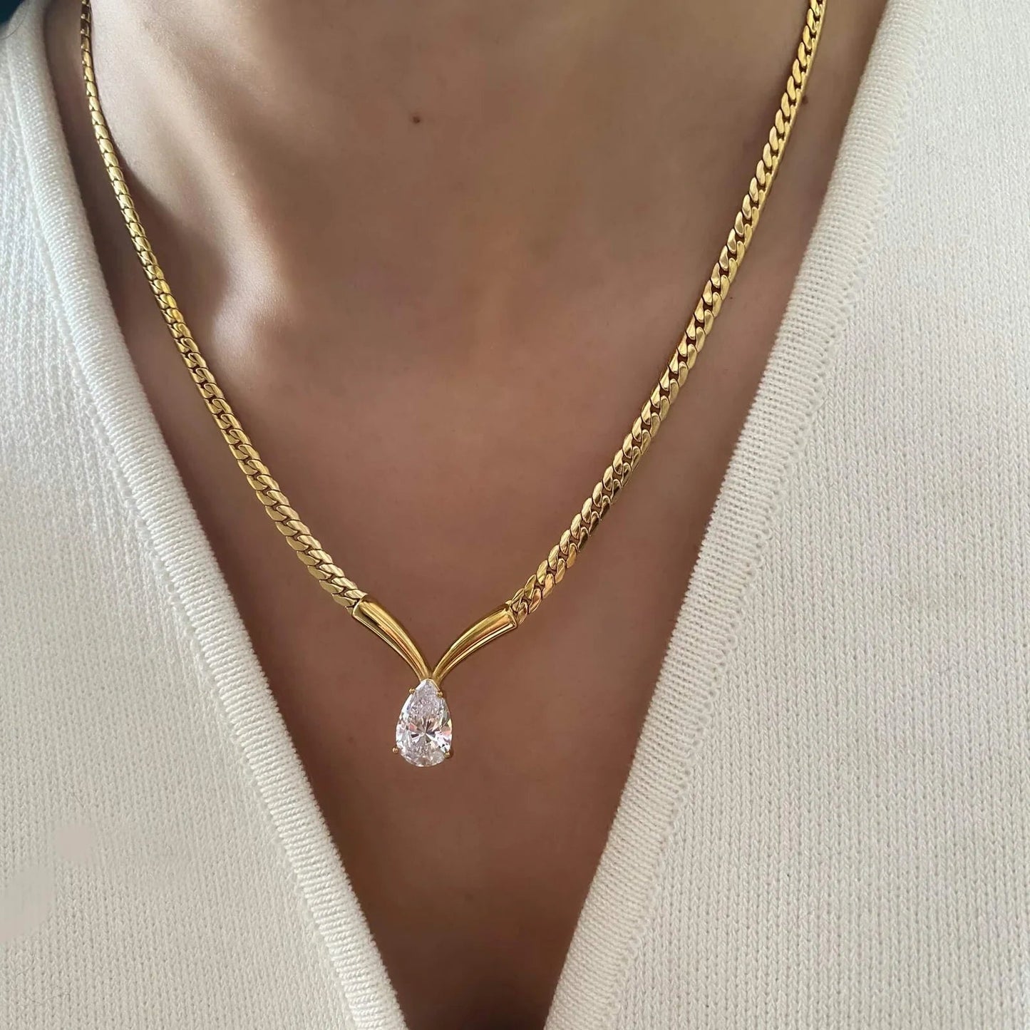 Viva Teardrop Solitaire Necklace (Titanium Steel)