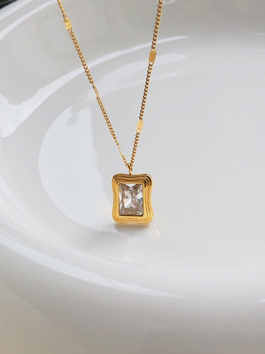 Solitaire Frame Necklace