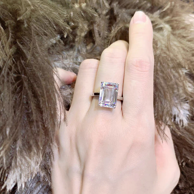 Emerald Cut Solitaire Ring (Adjustable)