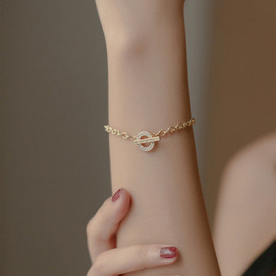 Gold Chain Clasp Bracelet