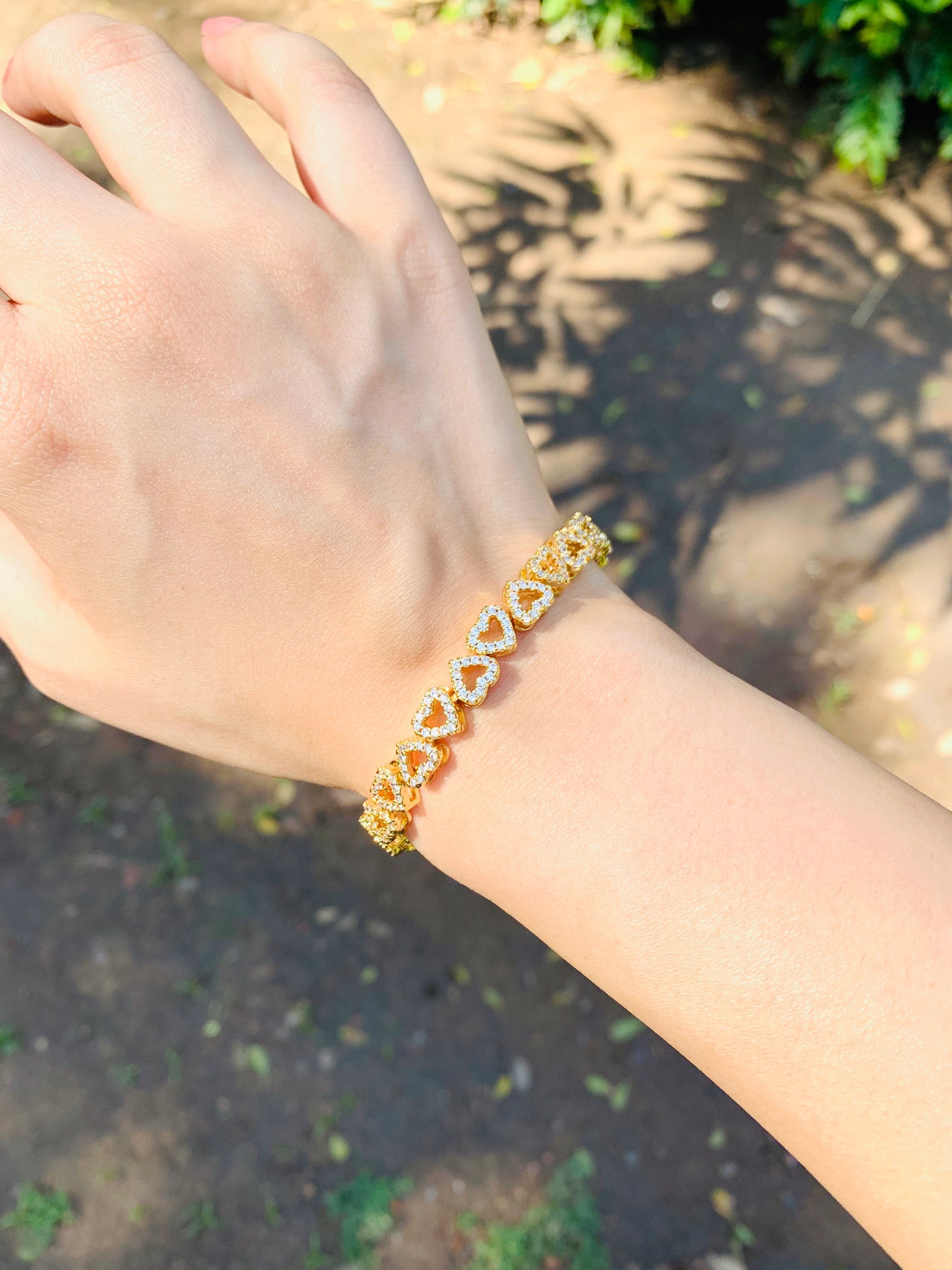 "Elegant jewelry gift for women, perfect for special occasions.