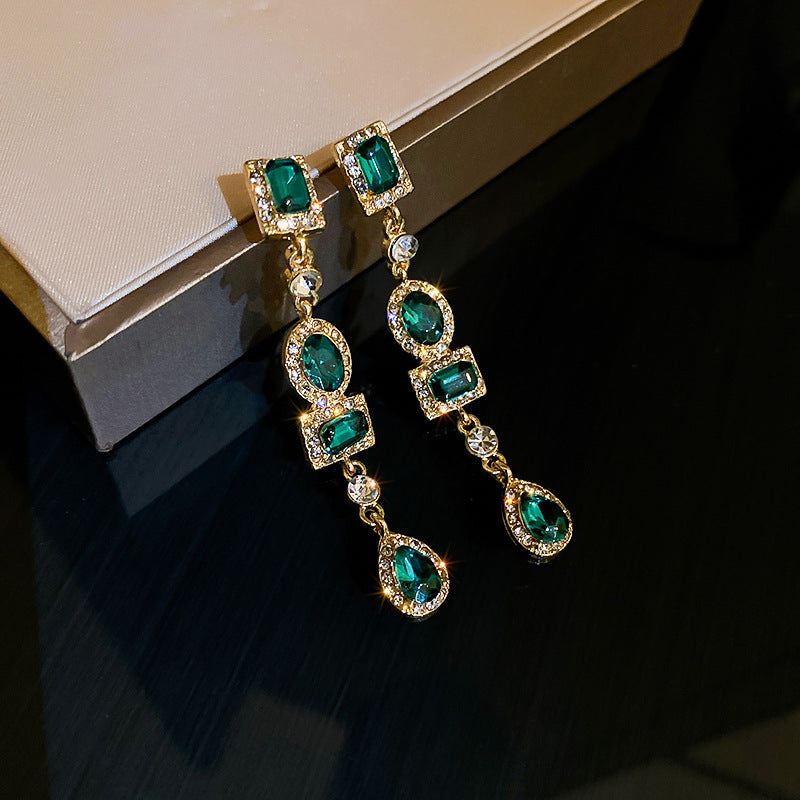 Tiny Emerald Droplets Earrings