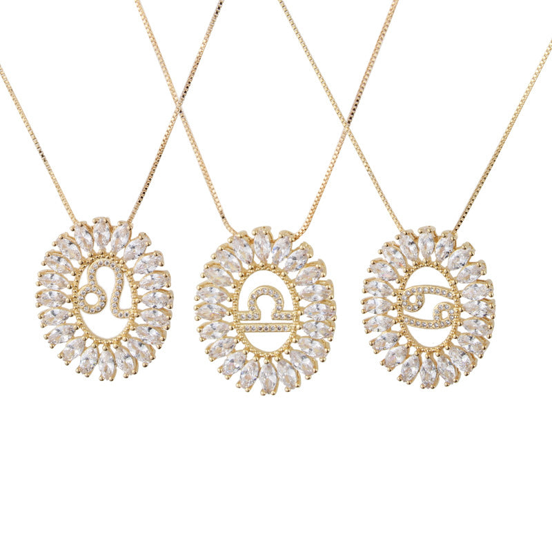 "Elegant daily wearable neckpiece in 18kt gold for women."
