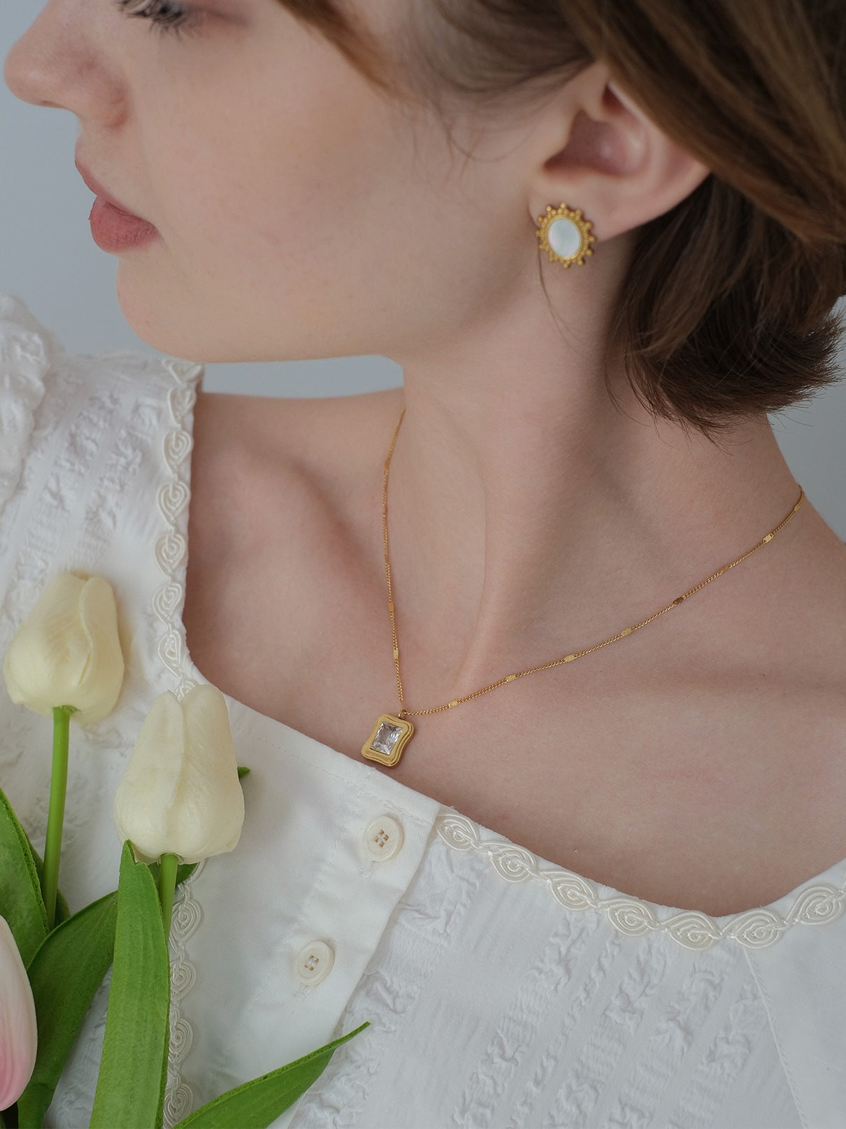 "Luxury jewelry gift for her, designed to impress and delight."