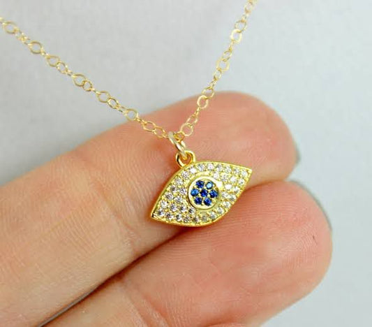 Comes With a Premium Gifting/Storage Box.
18k gold plated over stainless steel Water/Tarnish Resistant
