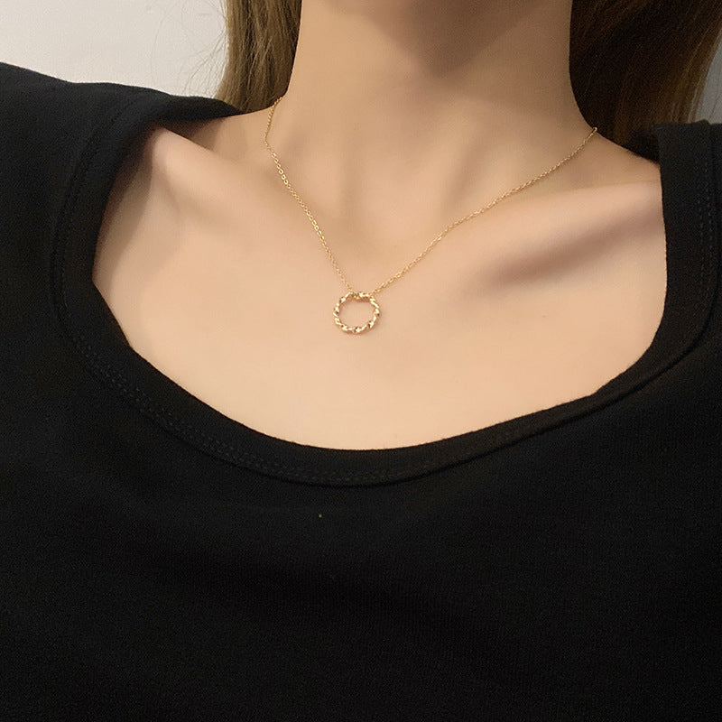 "Lightweight and durable neckpiece, ideal for daily wear."
