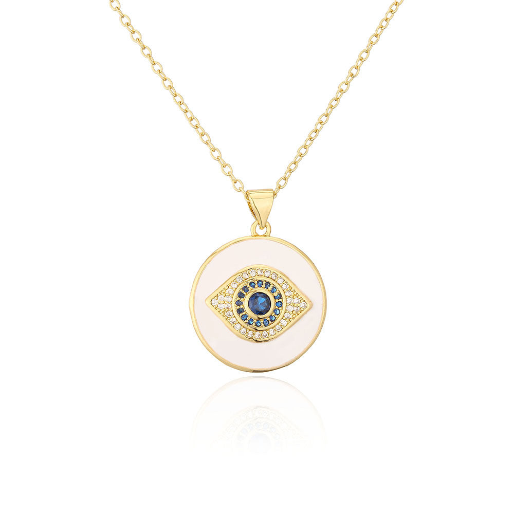 "Lightweight and durable neckpiece, ideal for daily wear."
