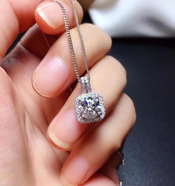 The Studded Solitaire Necklace (925 Sterling Silver)